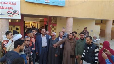 طبل ومزمار بلدي وتوافد الناخبين علي لجان قري مركز صدفا بأسيوط