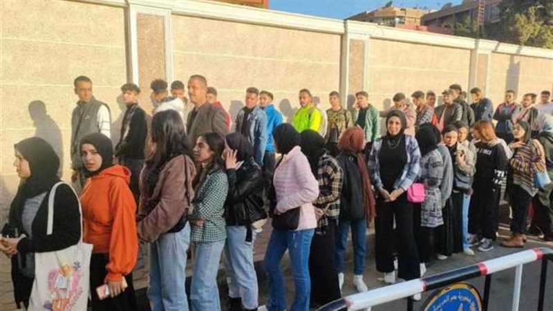 الناخبون امام اللجان