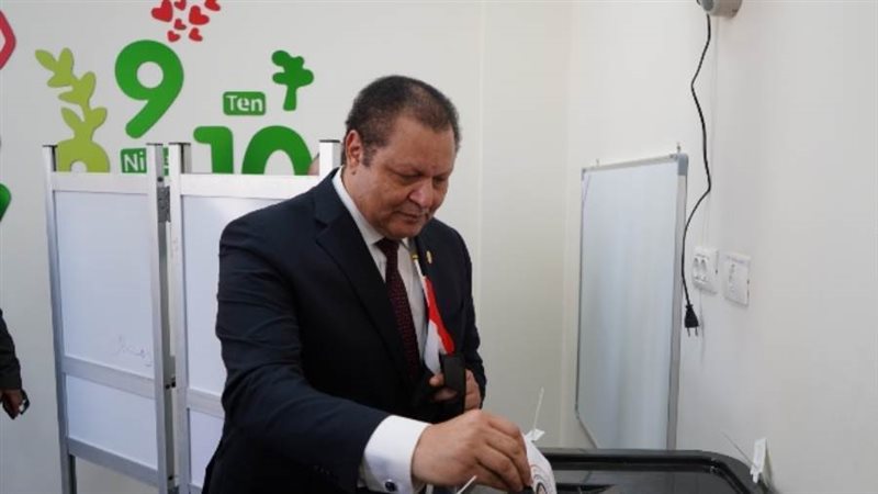 د. أحمد طه يدلي بصوته