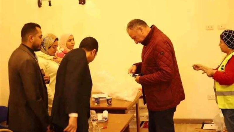 الخطيب يدلي بصوته