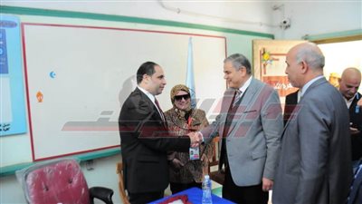 رئيس جامعة كفر الشيخ يتفقد مقر لجنة المغتربين 