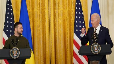 بايدن يدعو زيلينسكي إلى البيت الأبيض الثلاثاء المقبل