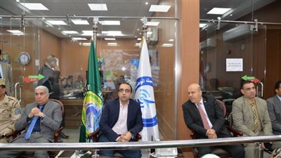 استمرار توافد المواطنين على اللجان الانتخابية بالإسماعيلية 