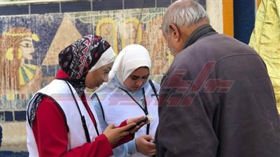 متطوعو مراكز شباب كفر الشيخ يستقبلون الناخبين للتصويت في السباق الرئاسي