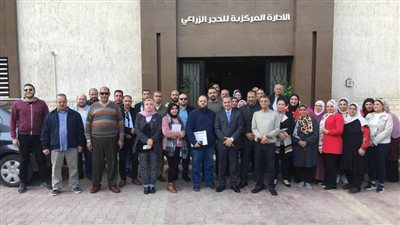 العاملون بالحجر الزراعي والعلاقات الخارجية يدلون بأصواتهم في الانتخابات الرئاسية