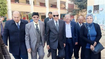 محافظ الجيزة يتفقد عددًا من مقار اللجان الانتخابية بأبوالنمرس والحوامدية والبدرشين