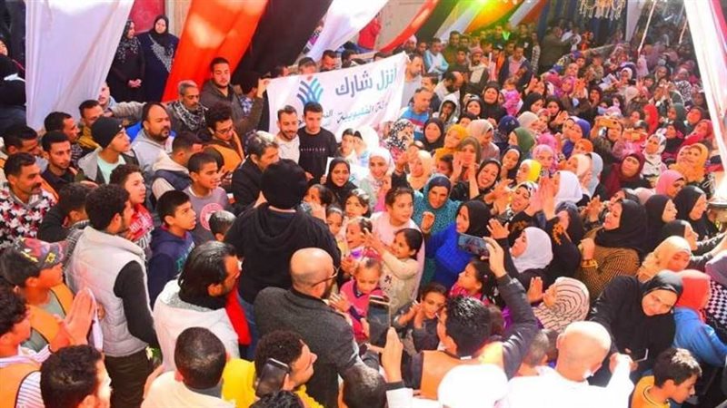 حشود الناخبين على