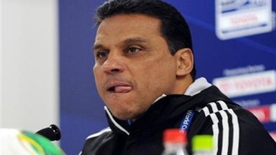 البدري يصعد ثلاث ناشئين للفريق الأول بالأهلي