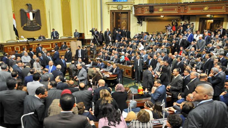 عبدالعال يرفع الجلسة