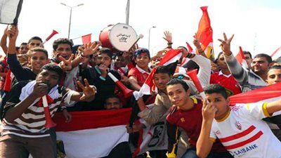 جماهير الزمالك تتوافد على ملعب برج العرب لحضور نهائي إفريقيا وسط إجراءات أمنية مشددة