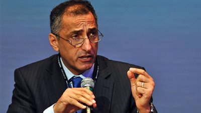 محافظ البنك المركزى: لا يمكن ضخ استثمارات ضخمة فى مصانع ترتكز على الاستيراد فقط