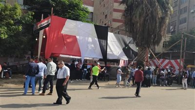 توافد كبير للمواطنين على مقار لجان الانتخابات الرئاسية