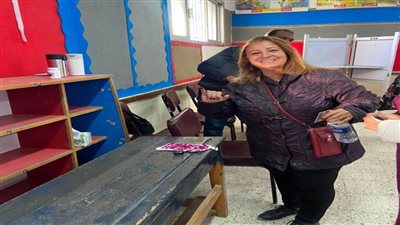 كريمة فؤاد عطا الله عضو المجلس القومي للمرأة تدلي بصوتها في الانتخابات الرئاسية 
