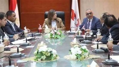 مدير فرع ثقافة سوهاج يضرب بتوجيهات وزيرة الثقافة عرض الحائط