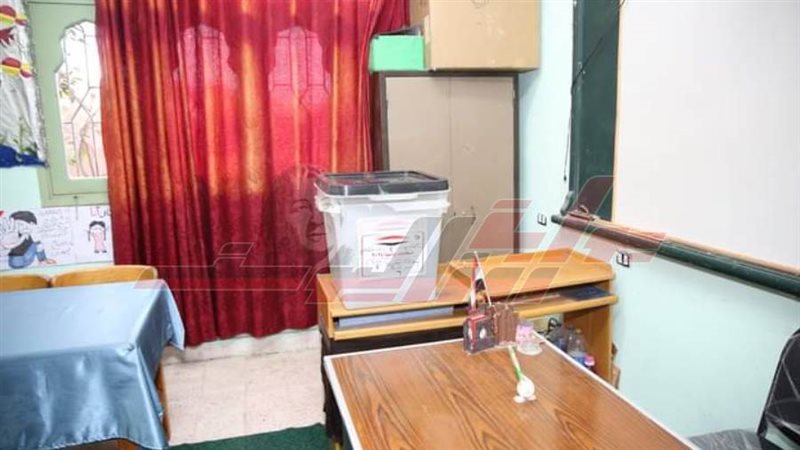 غلق صناديق الإقتراع