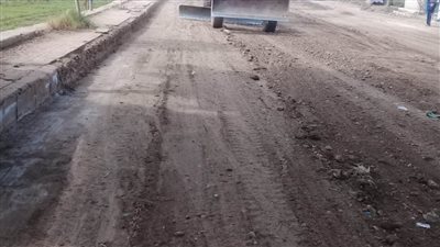 محافظ أسيوط رفع 900 طن مخلفات وتسوية وتمهيد طرق خلال حملات نظافة بـ7 مراكز