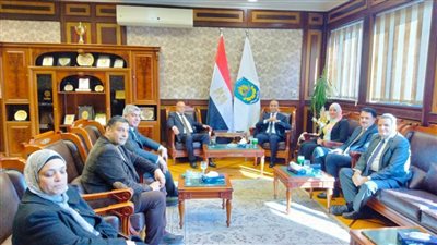 انعقاد لجنة ترشيح عميد كلية التجارة بجامعة دمنهور