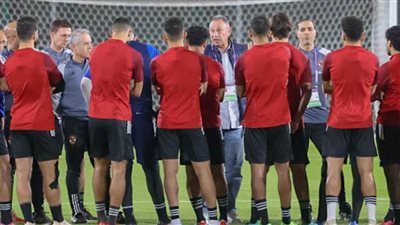 عاجل| كواليس الساعات الأخيرة في معسكر الأهلي قبل مواجهة اتحاد جدة