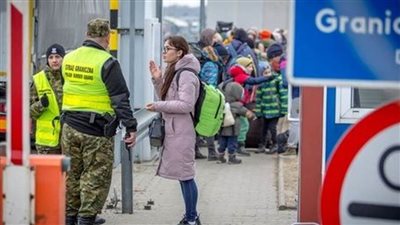 بولندا: استقبال أكثر من 25 ألف لاجئ أوكراني خلال 24 ساعة