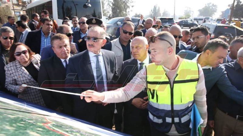 جولة وزير النقل ومحافظ