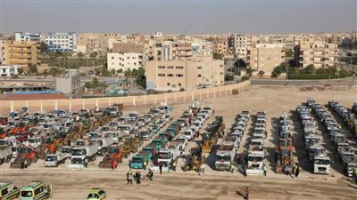 لمواجهة السيول.. اصطفاف للسيارات والمعدات الهندسية لمواجهة تغير الأحوال الجوية بالمنيا