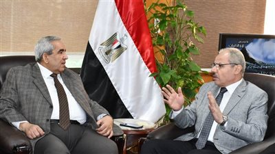 رئيس جامعة السويس يستقبل وفدًا من الهيئة القومية لضمان جودة التعليم والاعتماد