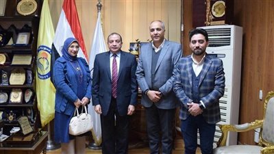 رئيس جامعة بني سويف يستقبل منسقي 