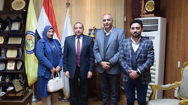 فريق بحثى بعلوم بنى