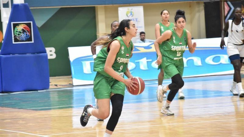 سبورتنج يقترب من