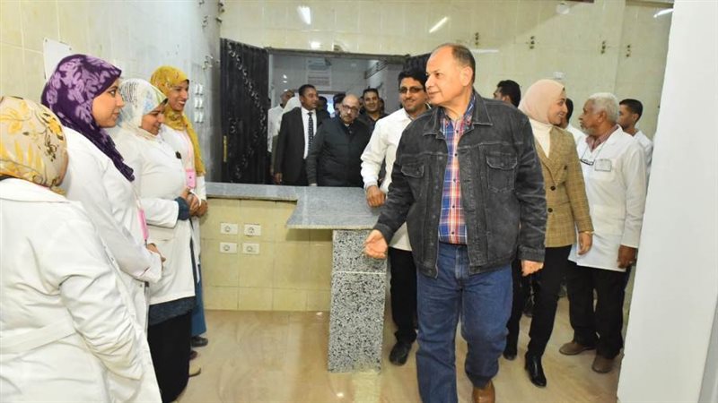 محافظ أسيوط يتفقد