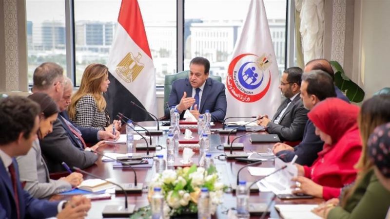 وزير الصحة ومفوضية