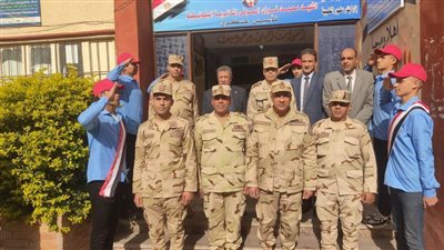 قائد الدفاع الشعبي والعسكري يتفقد مدرسة الشهيد محمد فوزي الحوفي بدمنهور