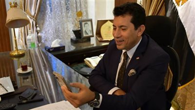 وزير الرياضة يهنئ لاعبي الغطس بالتأهل لأولمبياد باريس