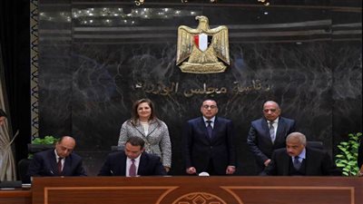 عاجل| رئيس الوزراء يشهد توقيع الاتفاقيات النهائية لعملية الاكتتاب على 7 فنادق تاريخية