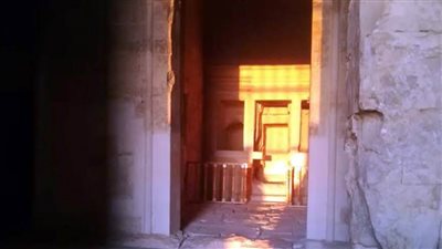 محافظة الفيوم تحتفل بظاهرة تعامد الشمس على قدس الأقداس بقصر قارون