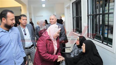 الكشف على 1246 مواطنًا بقافلة طبية أطلقتها جامعة كفر الشيخ