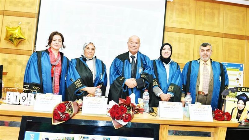 مدير المركز الأفريقى