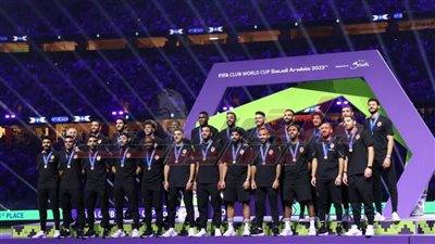 بالصور.. لحظة تتويج الأهلي ببرونزية كأس العالم للأندية