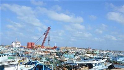 توقف حركة الملاحة والصيد بميناء البرلس بكفر الشيخ لسرعة الرياح
