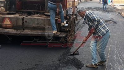 نورالدين يتابع رصف عدد من شوارع عاصمة كفر الشيخ 