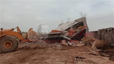 إزالة التعديات علي الأراضي الزراعية بكفر الشيخ