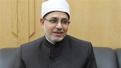 رئيس جامعة الأزهر يدعو الفنانين إلى التقاط الصور الجمالية الموجودة في القرآن الكريم