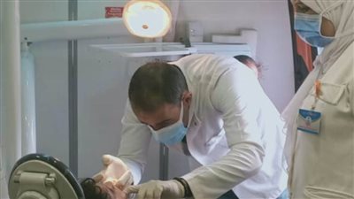 محافظ الإسماعيلية يتابع تقديم الخدمة الطبية المتكاملة للمواطنين في أول أيام القافلة الطبية المجانية بالقصاصين ضمن مبادرة 