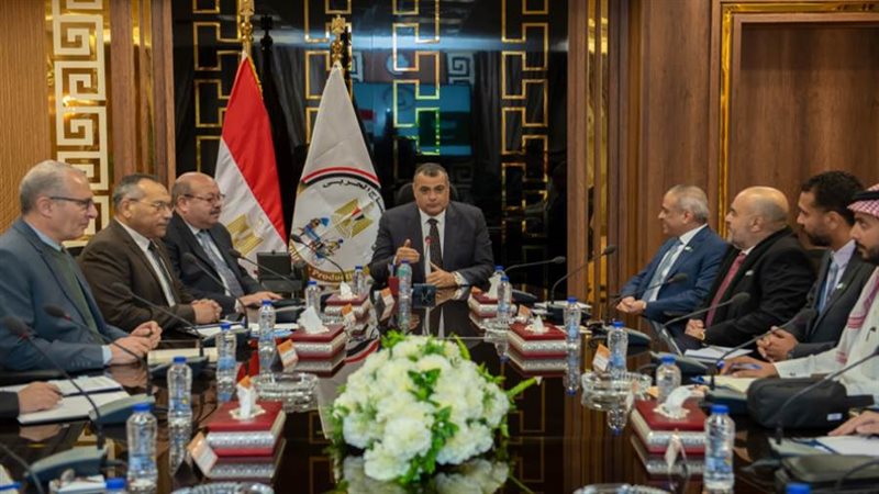 اجتماع وزير الإنتاج