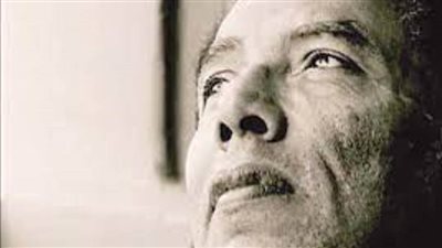 عاجل| 102 سنة على ميلاد الطبيب والفيلسوف والأديب الملقب بـ