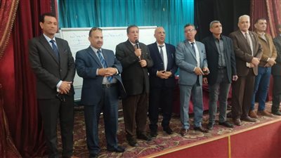 وكيل تعليم البحيرة يتابع سير عمل القوافل التعليمية