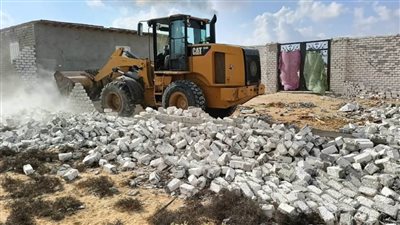 تنفيذ عدة حملات لإزالة ٢٤ حالة تعدٍّ على الأراضي الزراعية بمساحة ١٢ قيراطا 