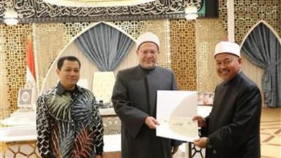 مفتي الجمهورية يشهد تخريج مجموعة جديدة من موظفي الشؤون الإسلامية بدولة ماليزيا