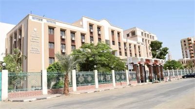 تخفيفًا على المواطنين.. مد العمل بالعيادات الخارجية بمستشفيي سوهاج الجامعي القديم 