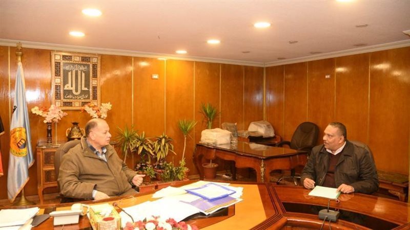 محافظ أسيوط يلتقي